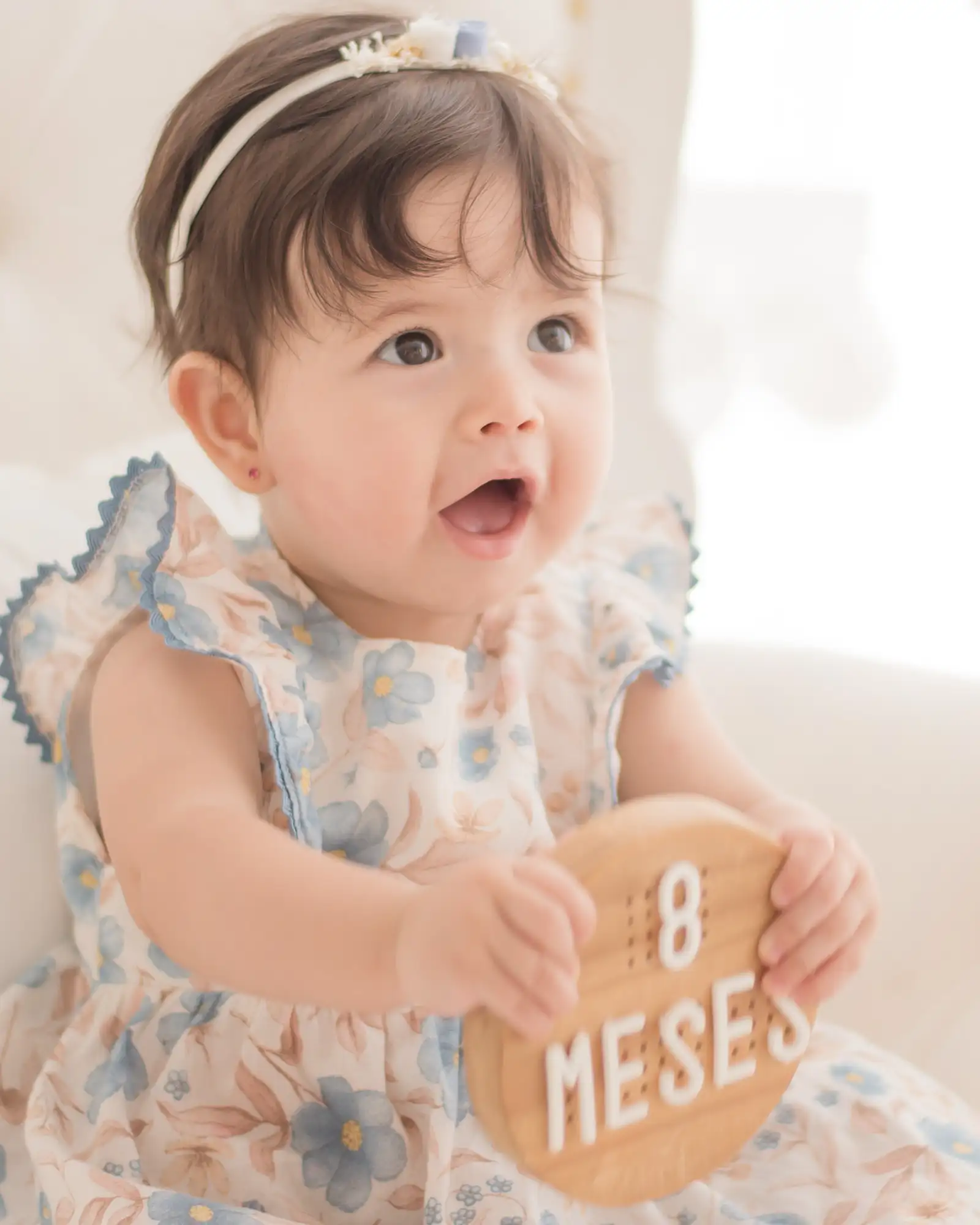 Elis aos 8 meses